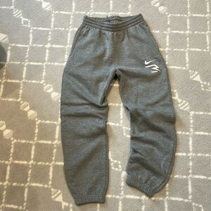 Nike sweat pants boy size medium